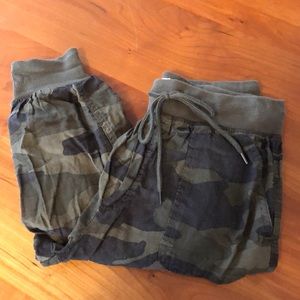 Camouflage drawstring pants